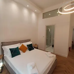 https://house-milano-centrale.italymilanhotels.net